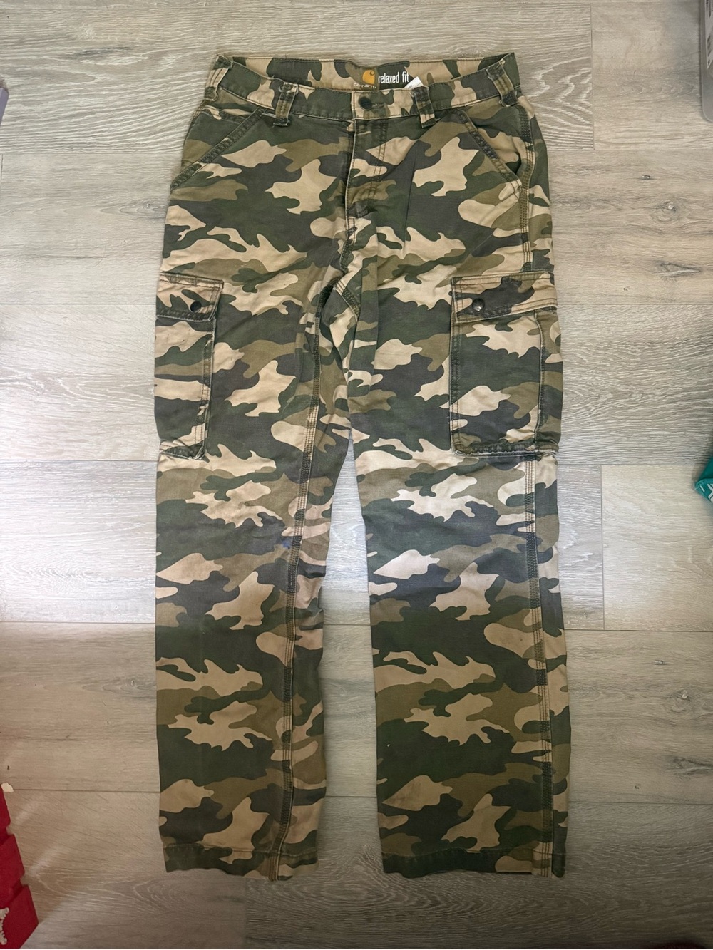Carhartt Camo Relaxed-Fit Cargo Pants in Green & Tan